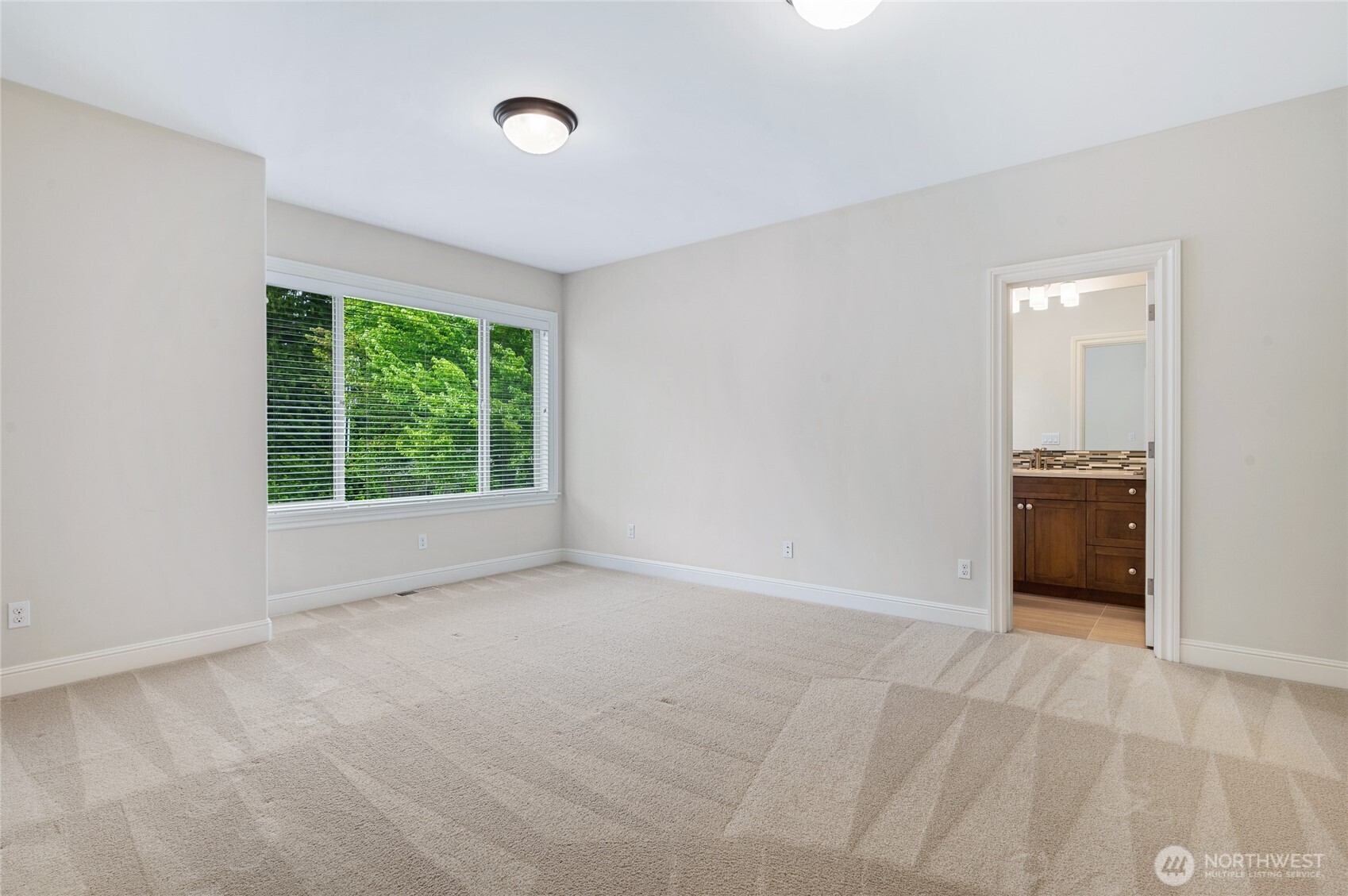 9827 NE 20th Street Bellevue WA 98004