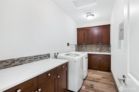 9827 NE 20th Street Bellevue WA 98004