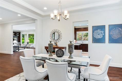 9827 NE 20th Street Bellevue WA 98004