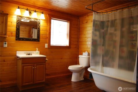 31 Summit Lake Road Tonasket WA 98855