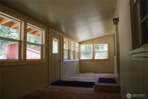 31 Summit Lake Road Tonasket WA 98855