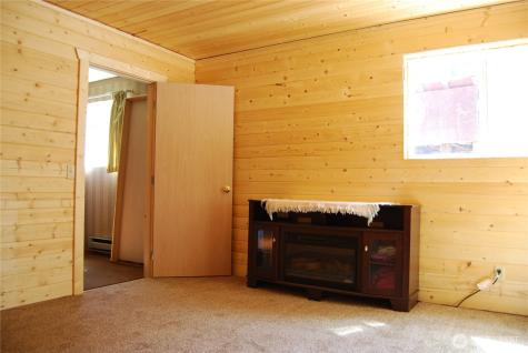 31 Summit Lake Road Tonasket WA 98855