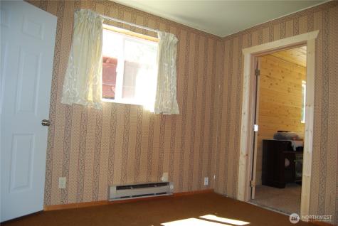 31 Summit Lake Road Tonasket WA 98855