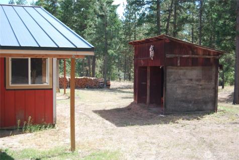 31 Summit Lake Road Tonasket WA 98855