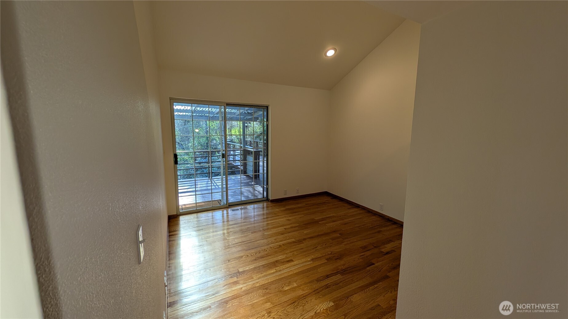 16827 41st Street E Lake Tapps WA 98391