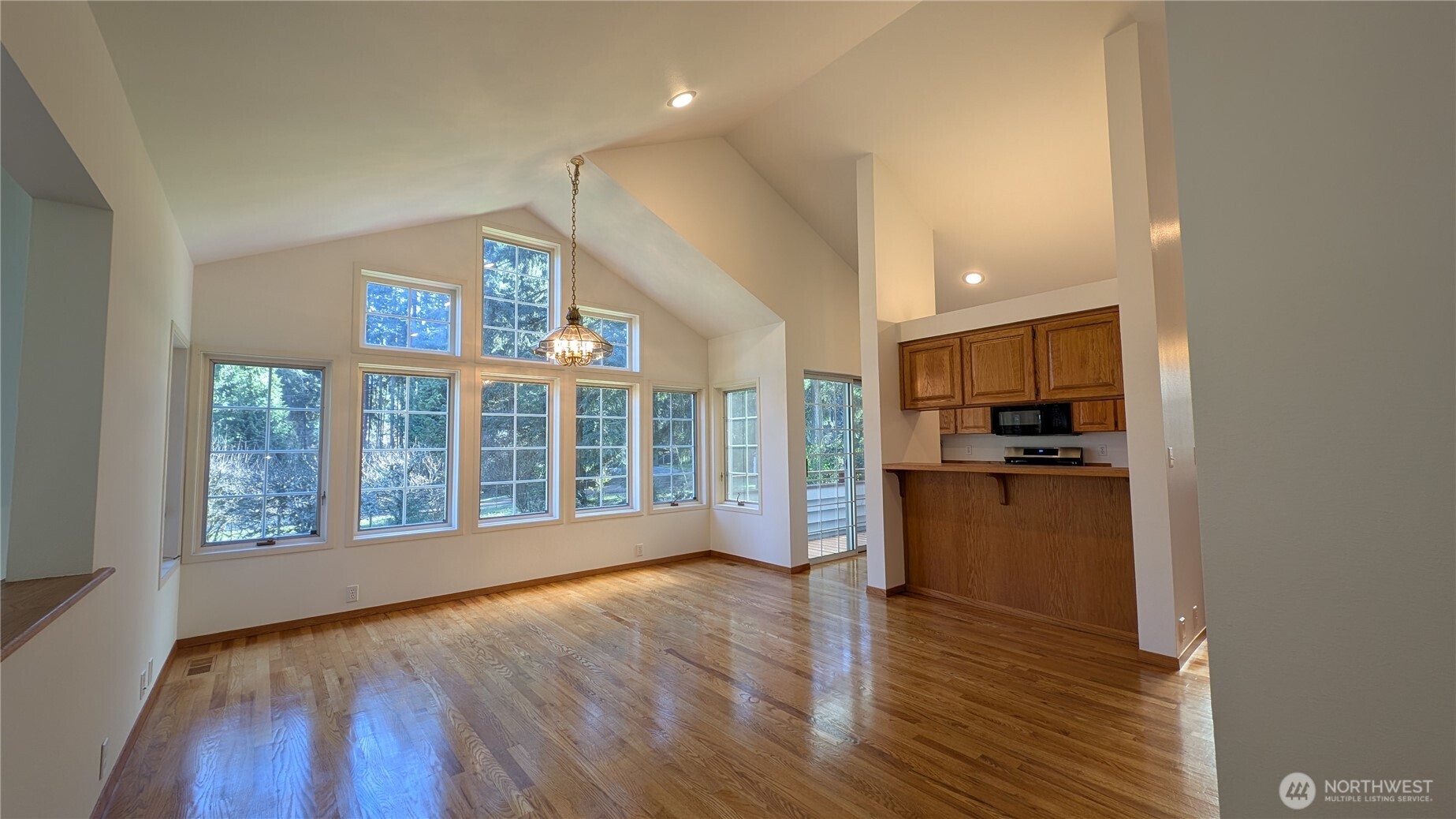 16827 41st Street E Lake Tapps WA 98391