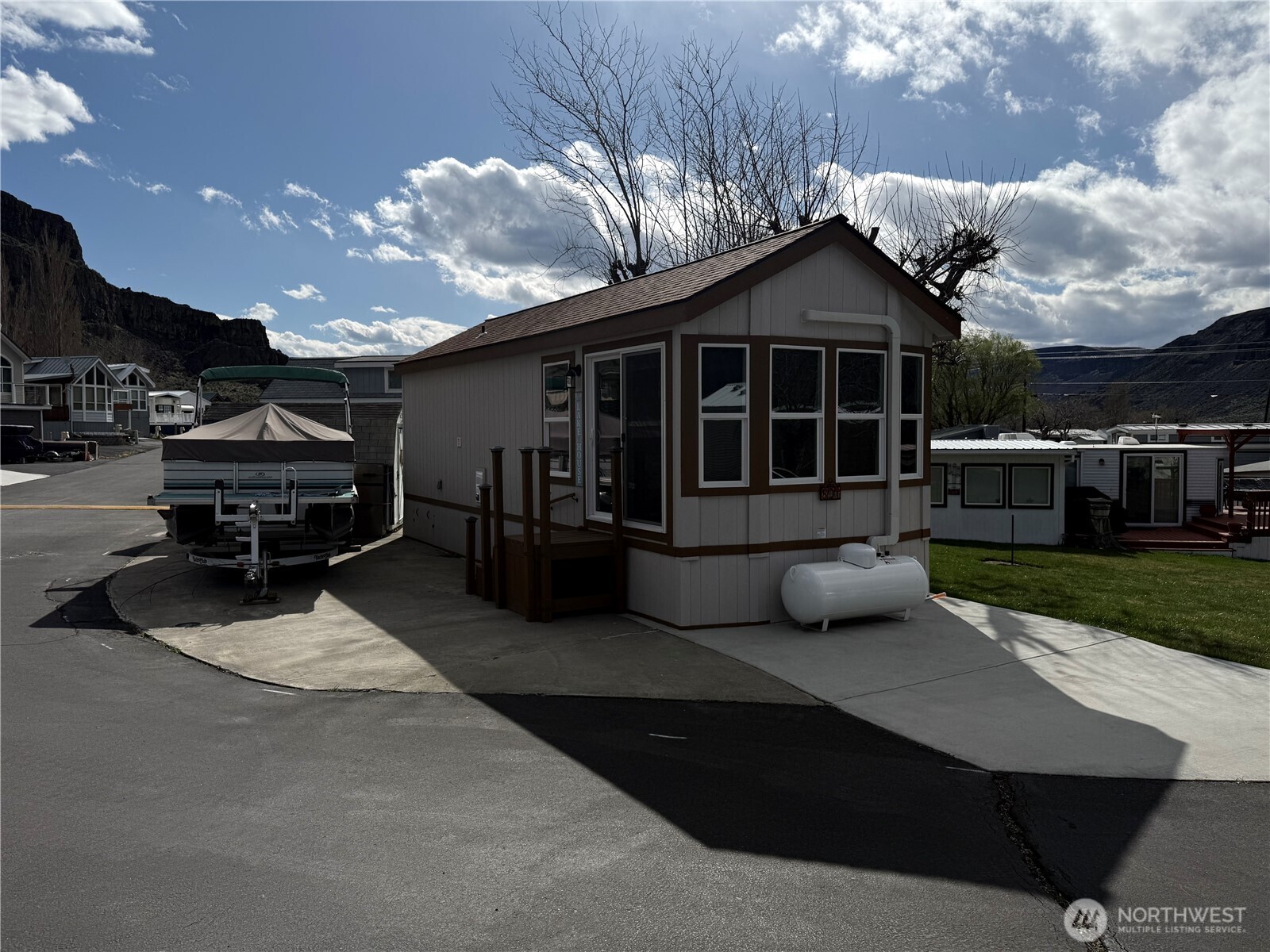 31465 Moore Road NE Coulee City WA 99115