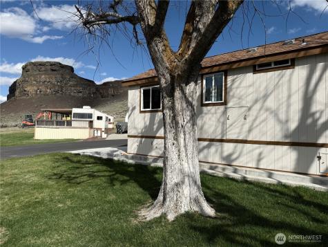 31465 Moore Road NE Coulee City WA 99115