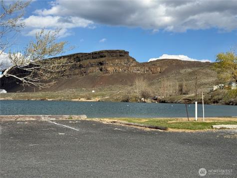 31465 Moore Road NE Coulee City WA 99115
