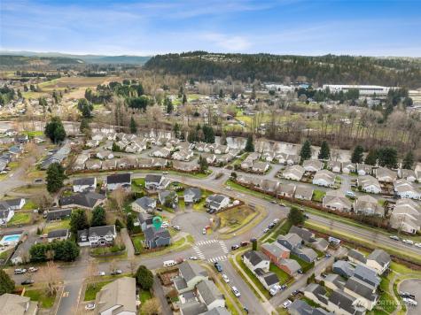 7503 Village Drive Sumner WA 98390