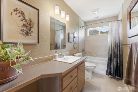 2612 Halvorson Canyon Road Wenatchee WA 98801