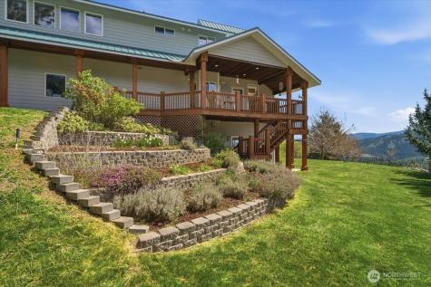 2612 Halvorson Canyon Road Wenatchee WA 98801