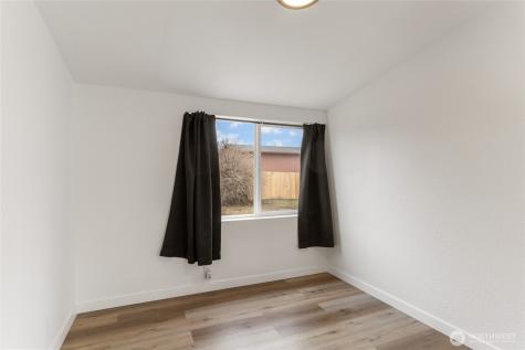 652 S Larch Avenue East Wenatchee WA 98802