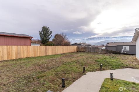 652 S Larch Avenue East Wenatchee WA 98802