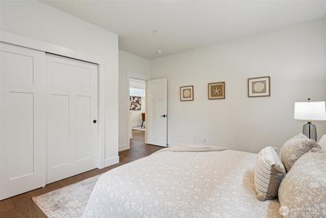 11 160th Place SE Bothell WA 98012