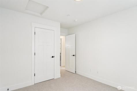 11 160th Place SE Bothell WA 98012