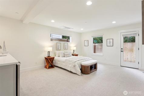 11 160th Place SE Bothell WA 98012