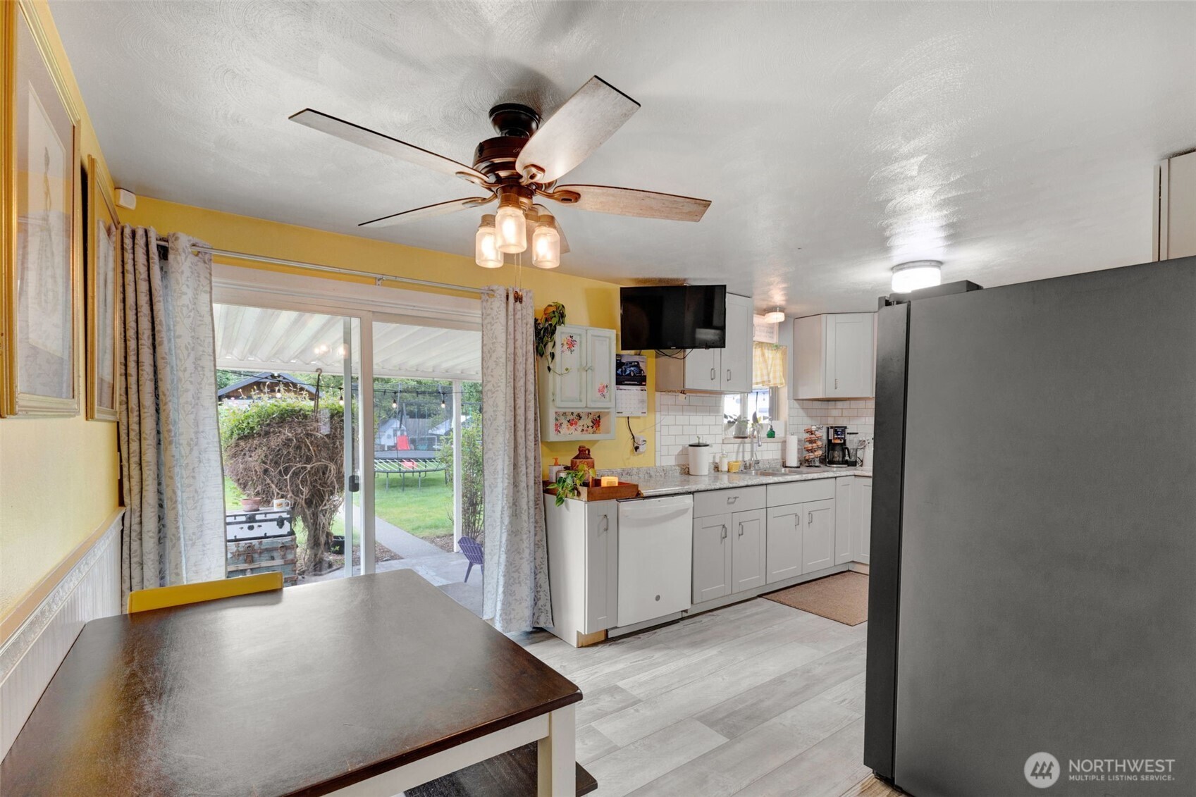 608 10th Avenue SE Puyallup WA 98372