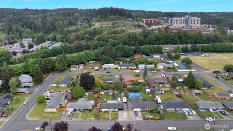 608 10th Avenue SE Puyallup WA 98372