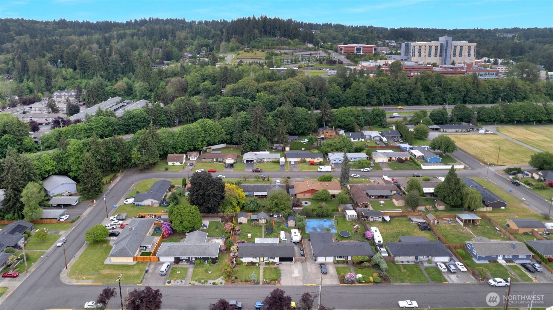 608 10th Avenue SE Puyallup WA 98372