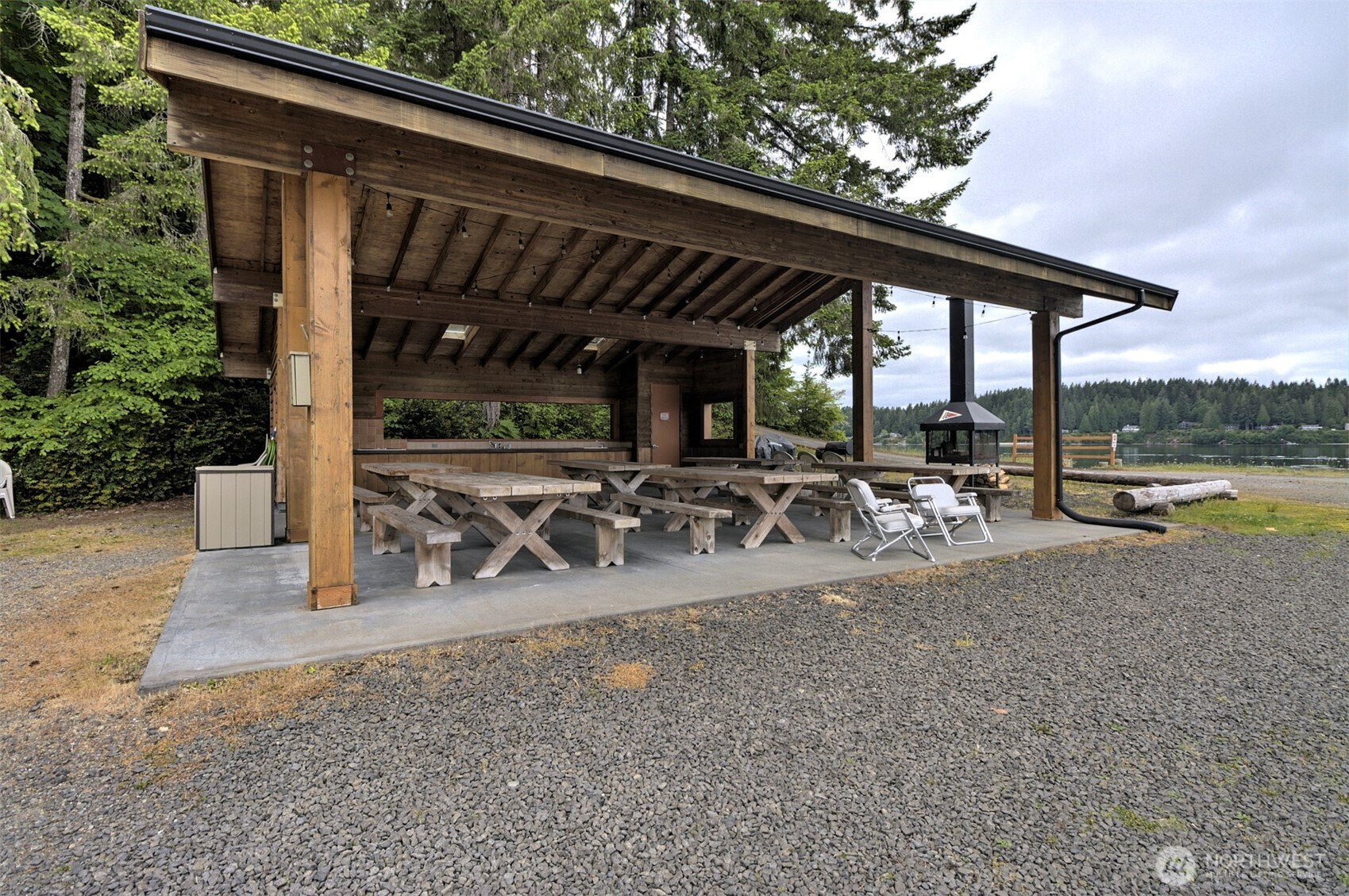 450 E Pointes Drive E Shelton WA 98584