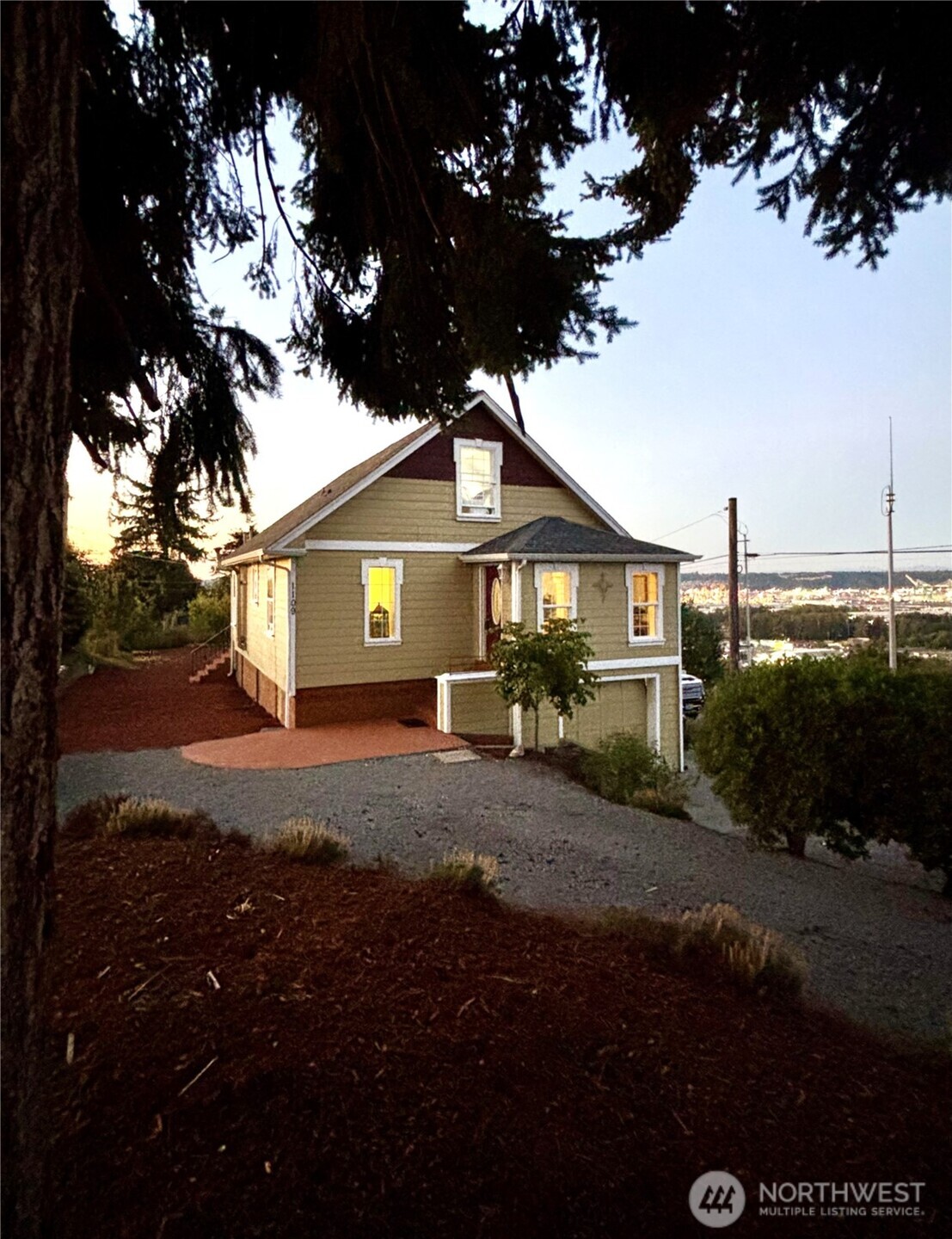 1109 E 31 Street Tacoma WA 98404