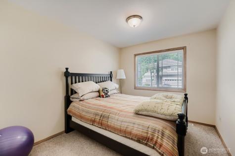 1008 R Street NW Auburn WA 98001
