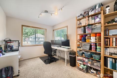 1008 R Street NW Auburn WA 98001