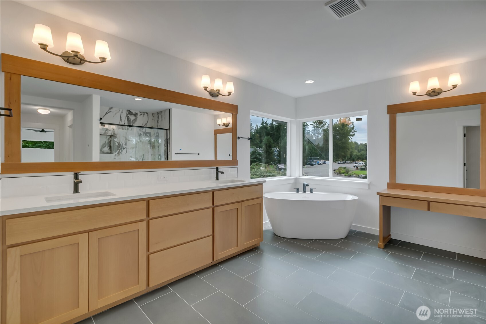 16216 76th Avenue Court E Puyallup WA 98375