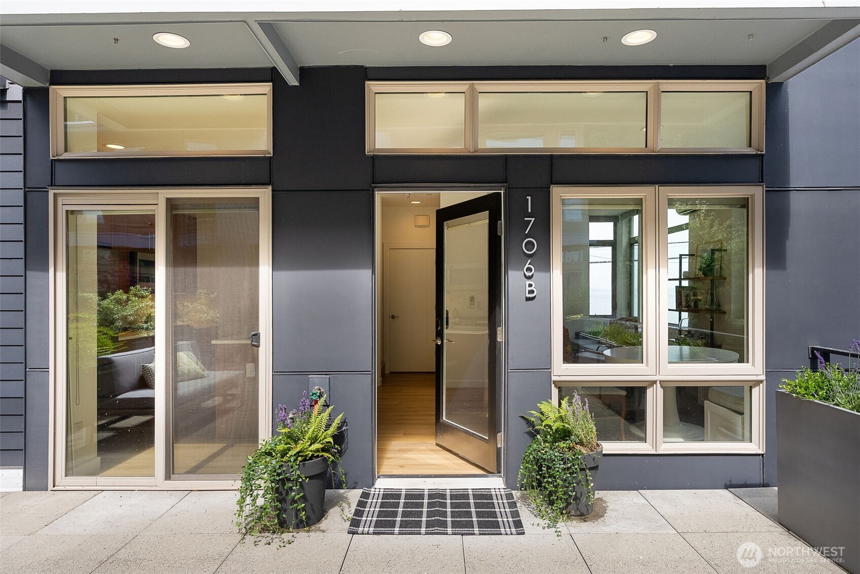 1706 Alki Avenue SW Seattle WA 98116