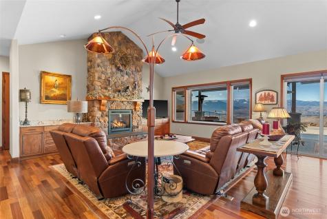 25 Sageland Road East Wenatchee WA 98802