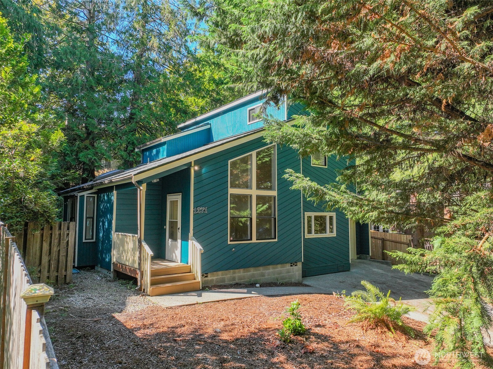 1271 Bay Lp SW Tumwater WA 98512