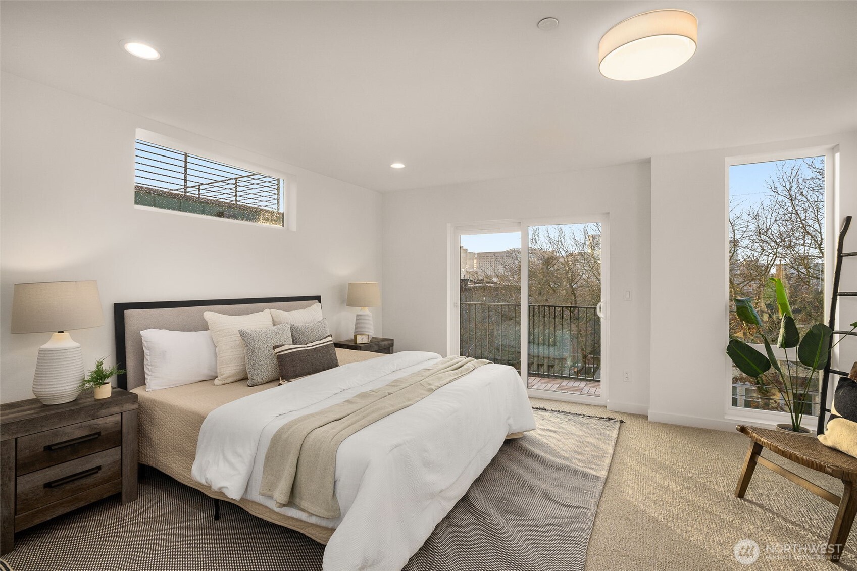 916 15th Avenue Seattle WA 98122