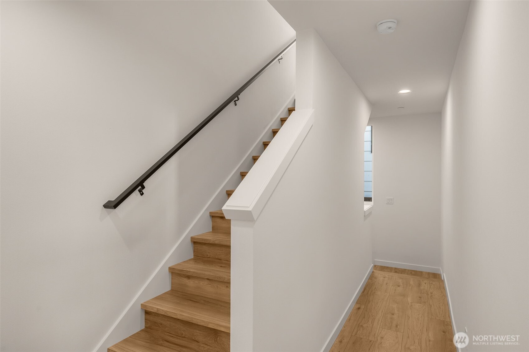 916 15th Avenue Seattle WA 98122