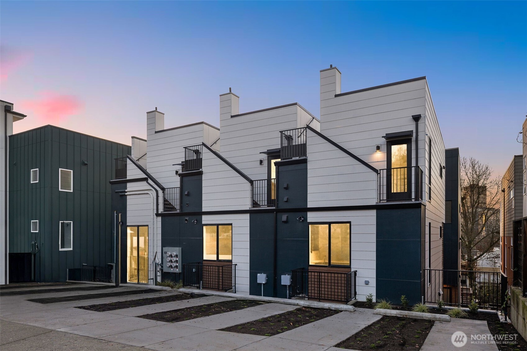 916 15th Avenue Seattle WA 98122