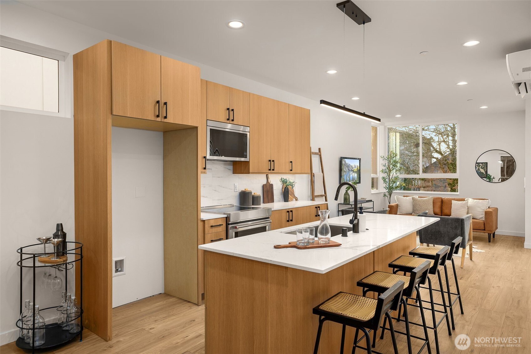 916 15th Avenue Seattle WA 98122