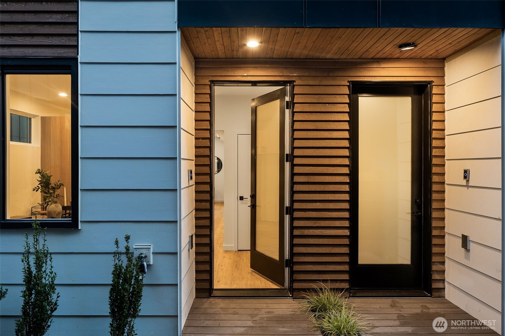 916 15th Avenue Seattle WA 98122