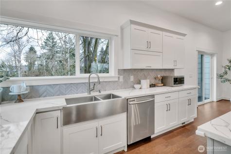 5942 21st Avenue SW Seattle WA 98106