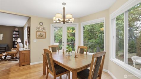 25812 SE 41st Street Sammamish WA 98029