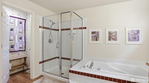 25812 SE 41st Street Sammamish WA 98029