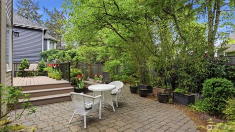 25812 SE 41st Street Sammamish WA 98029