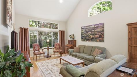 25812 SE 41st Street Sammamish WA 98029