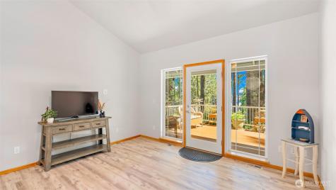 250 E Crest Lane Grapeview WA 98546