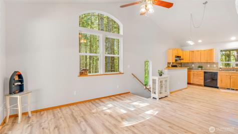 250 E Crest Lane Grapeview WA 98546