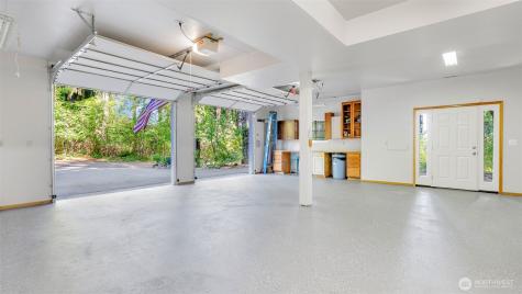 250 E Crest Lane Grapeview WA 98546