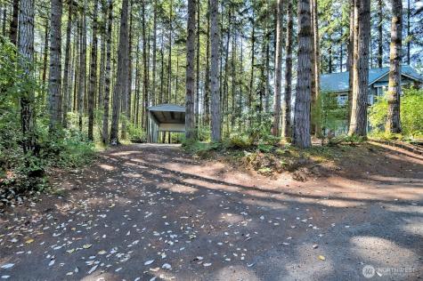 250 E Crest Lane Grapeview WA 98546