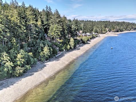 250 E Crest Lane Grapeview WA 98546