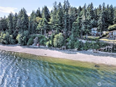 250 E Crest Lane Grapeview WA 98546