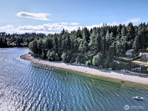 250 E Crest Lane Grapeview WA 98546