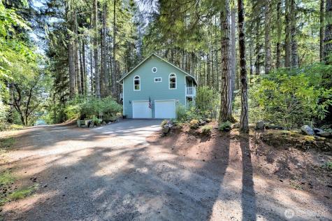 250 E Crest Lane Grapeview WA 98546